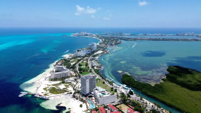 Vista aérea de Cancún no Caribe mexicano para destination wedding